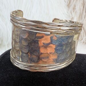 Beautiful vintage aged silvertone hammered weighted wideband cuff bracelet
